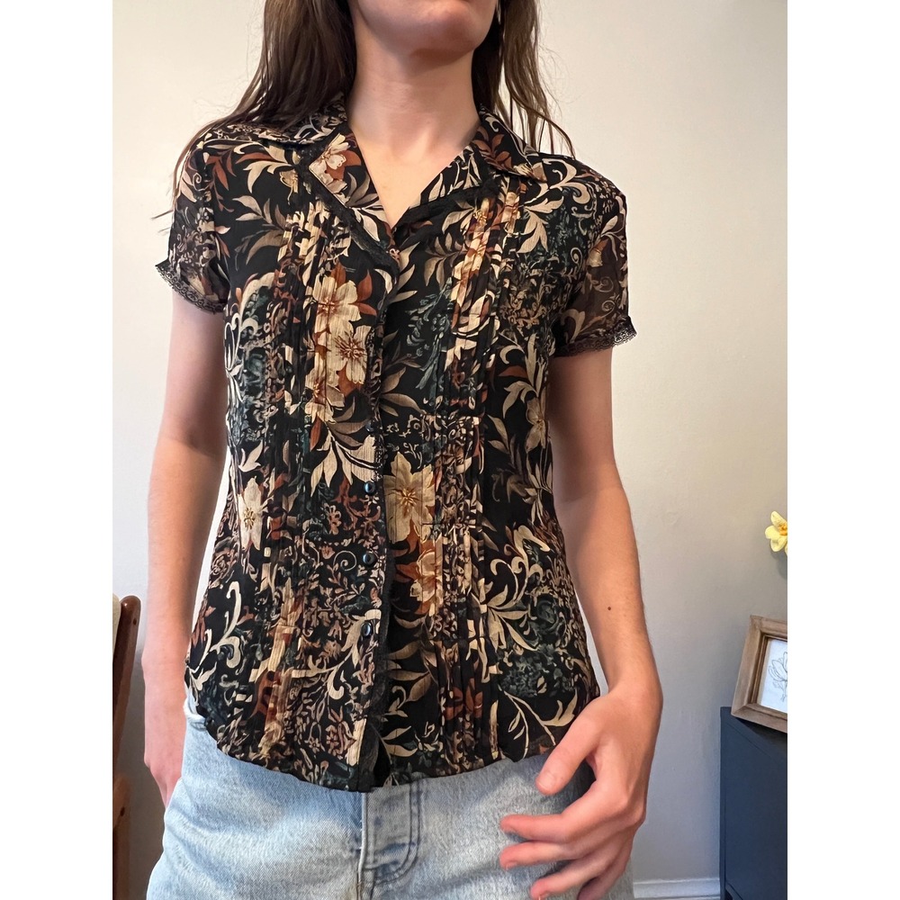 Silk Floral Blouse Pleated Lace Trim Short Sleeve Button Down Kate Hill Petite
